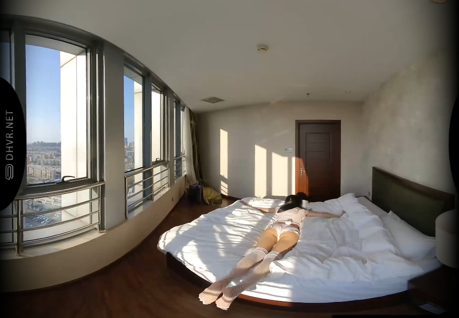 vr视频 - [国产自拍]清纯冷欲美人，白丝长腿美臀，蕾丝白内11