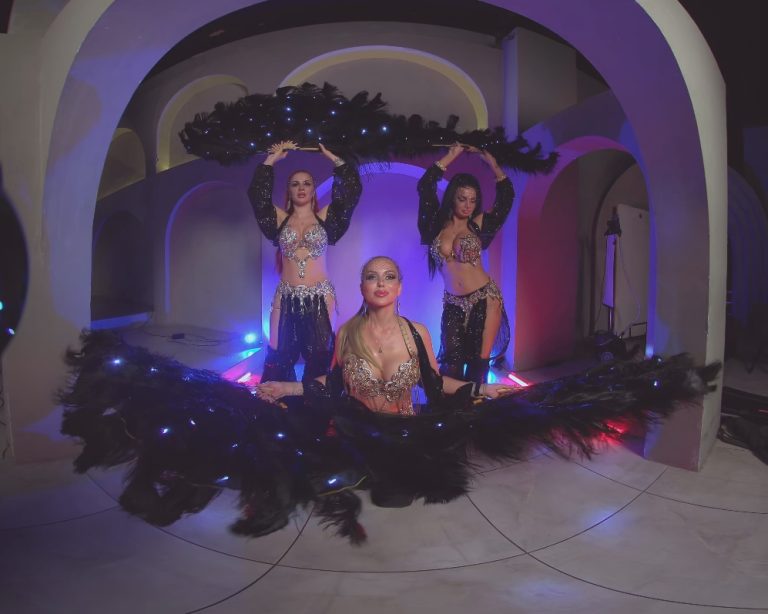 VR高清资源 火辣的东部德国 DANCING HOT EASTERN WOMANS