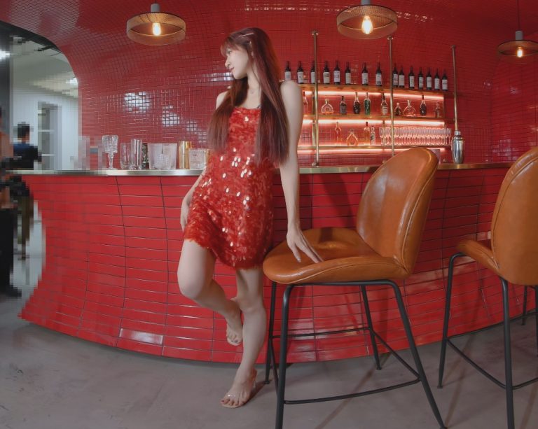 vr 福利资源 酒吧里的漂亮女孩 Pretty girl in bar