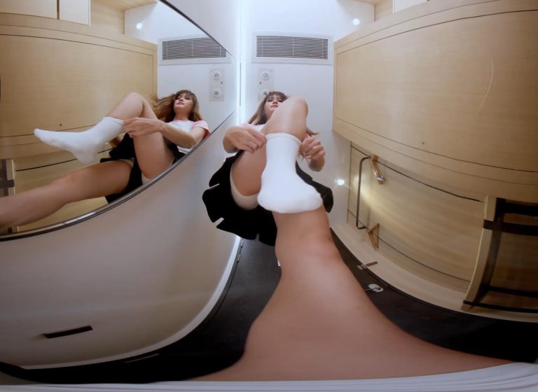 vr设备一套多少钱 - CFVR_Sep2025_Shirley_M 少女按摩师