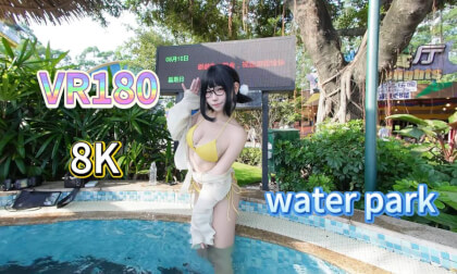 免费的vr资源库 穿着泳衣的女孩