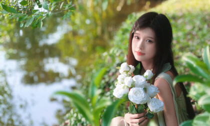 vr网盘下载 与妹子在深圳莲花山公园