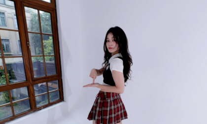 VR视频免费福利 青春女生 校园风 格子裙