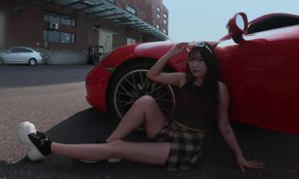 8KVR资源 保时捷 嫩妹