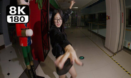 VR影片资源下载 黑色皮衣短裙辣妹舞